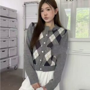 New Fashion Diamond Plaid Round Neck Sweater For Women